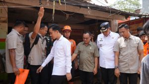 Ketua DPRD Kota Bekasi Dr. Sardi Efendi bersama Wakil Presiden RI Gibran Rakabuming Raka dan Wali Kota Bekasi Tri Adhianto