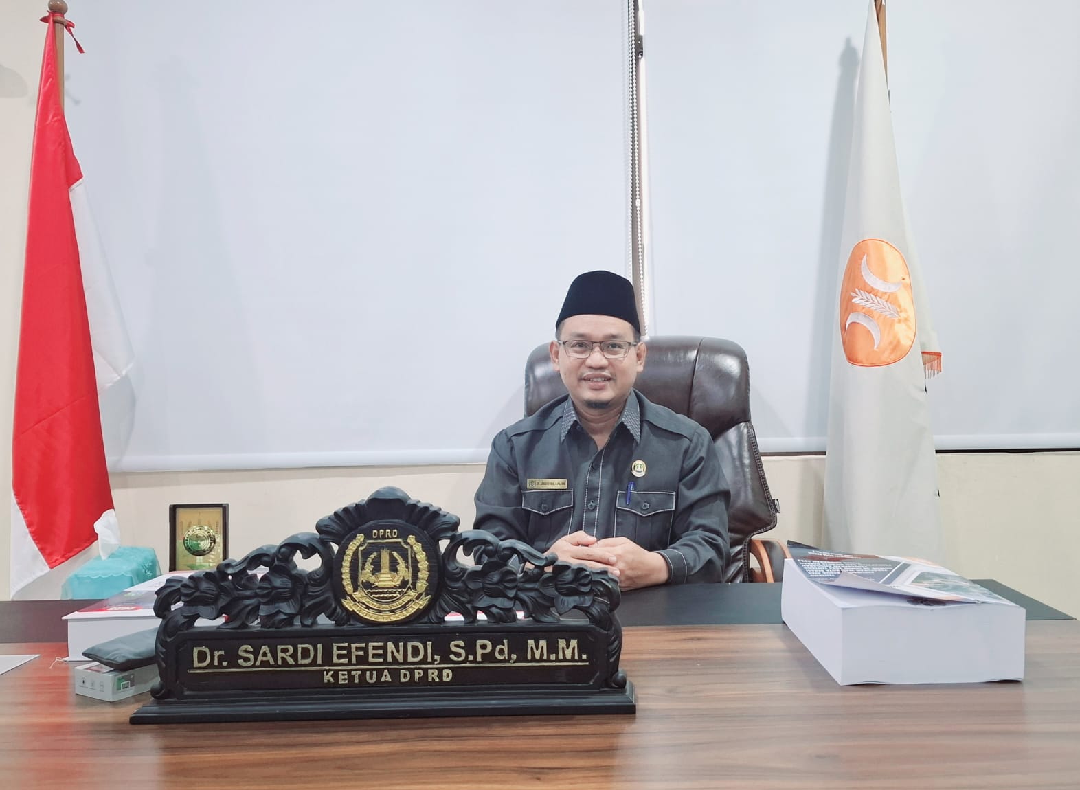 Sardi Efendi Ketua DPRD Bangunan Liar