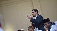 Latu Har Hary Stasiun Bekasi Timur.jpg Kereta Api